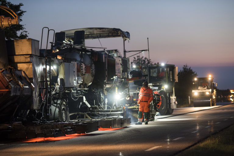 PEAB Asfalt väg 109 Ekeby 160913Foto: Klas Andersson